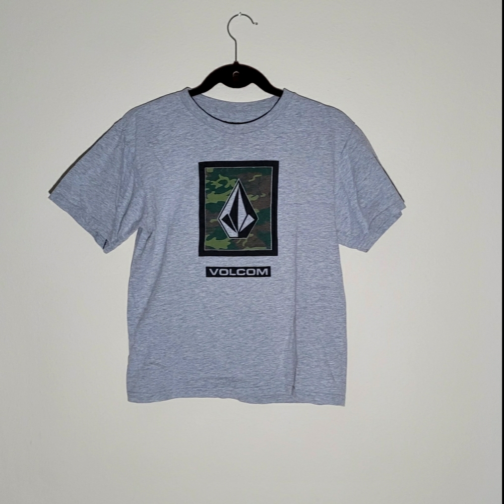 Volcom short sleeved camo shirt!!!
